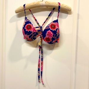 Shade and shore underwire bikini top
